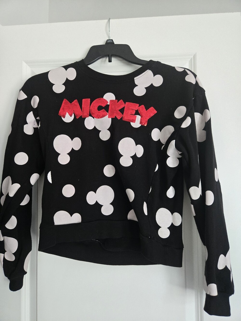 DISNEY LONG SLEEVE PULLOVER SEQUINS BLACK WHITE MICKEY YOUTH SWEATSHIRT M 7-9